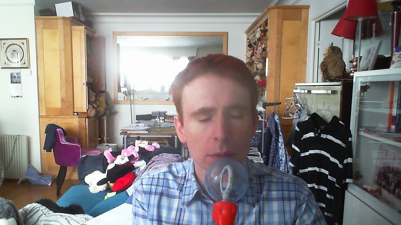 Wiwi égratigne "la simplicité" de Gaëtan Roussel