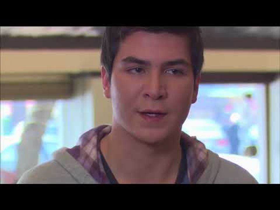 اصدقاء وائل يحاولون التخفيف عنه- مسلسل أرواح عارية - الحلقة 3