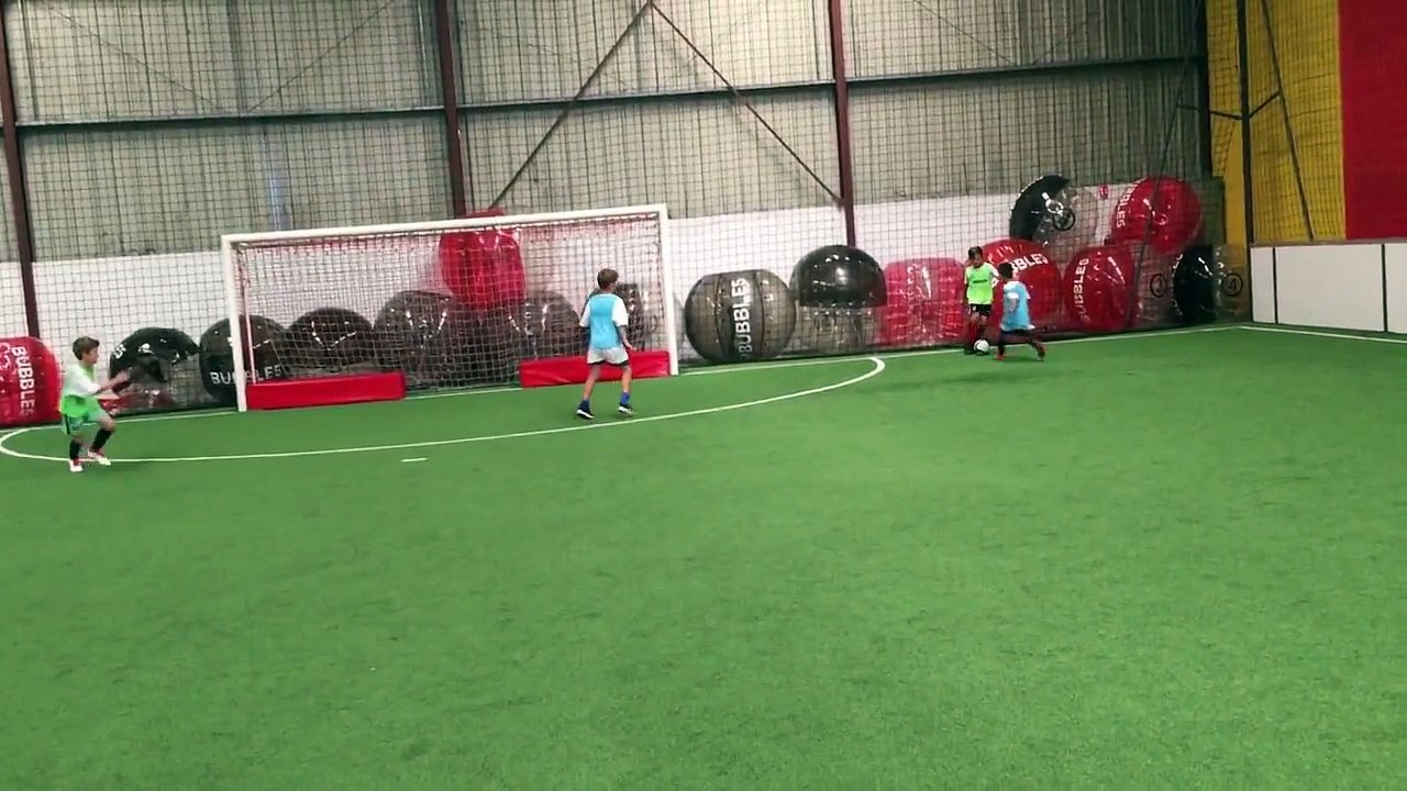 JEU A THEMES - LES JEUNES - ASPTG STAGE FOOT - FIVE PERPIGNAN - 10.08.2018 - N°2