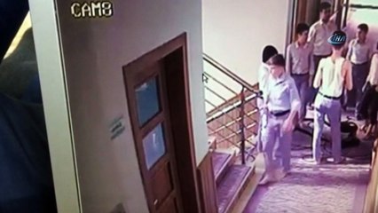 Yurtta ayağı elektrik süpürgesine takılıp merdivenden düşen öğrenci, 5 gün sonra hastanede öldü... Gencin düştüğü anlar kamerada