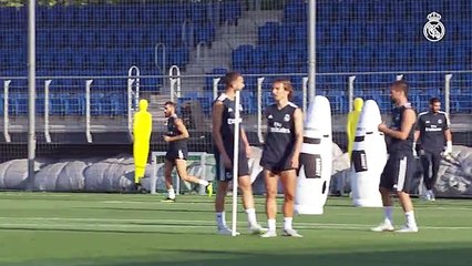 El Real Madrid se entrena con la mirada en la Supercopa