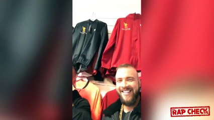 Erwischt: FARID BANG hört heimlich KMN GANG | Screenshot + AZET "Nike Pullover"