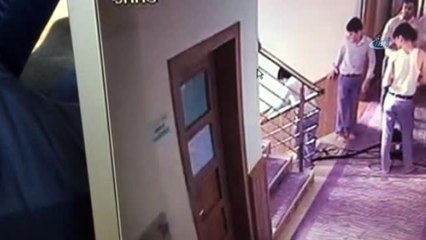 Yurtta Ayağı Elektrik Süpürgesine Takılıp Merdivenden Düşen Öğrenci, 5 Gün Sonra Hastanede Öldü.