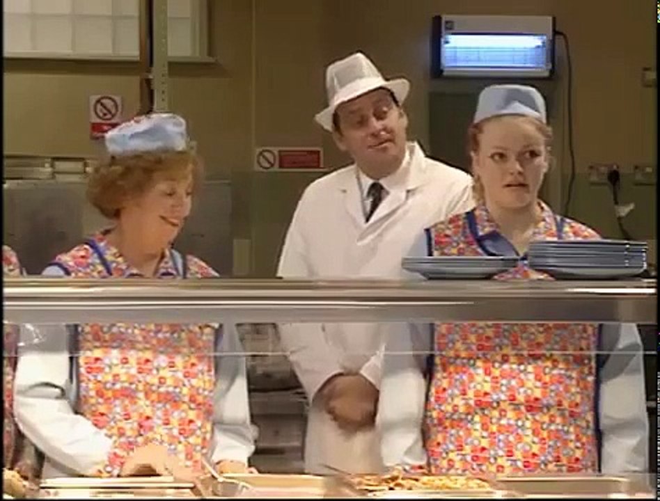 BBC Dinnerladies  S1E2   Royals Comedy)