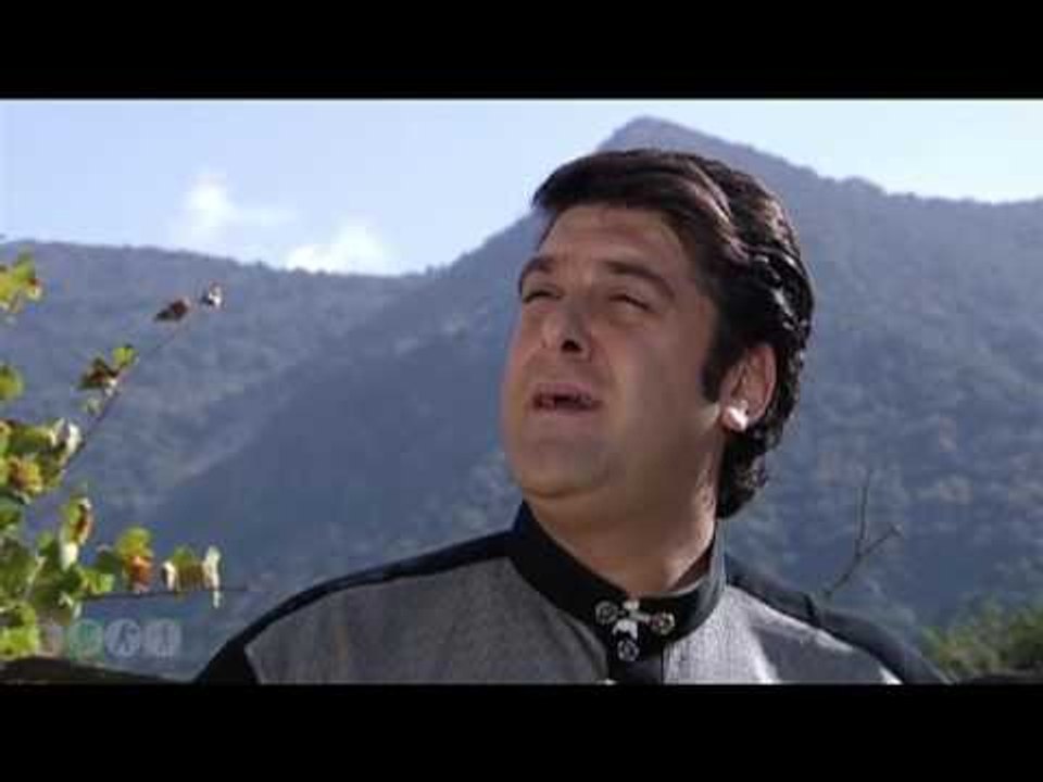 المختار يعلم سليم استخدام البارودة - مسلسل ضيعة...