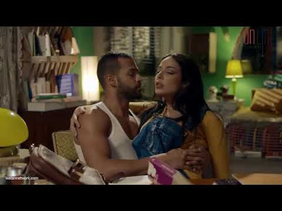 لحظات حب واشتياق امل لزوجها  -  نادين نجيم -  عشق النساء