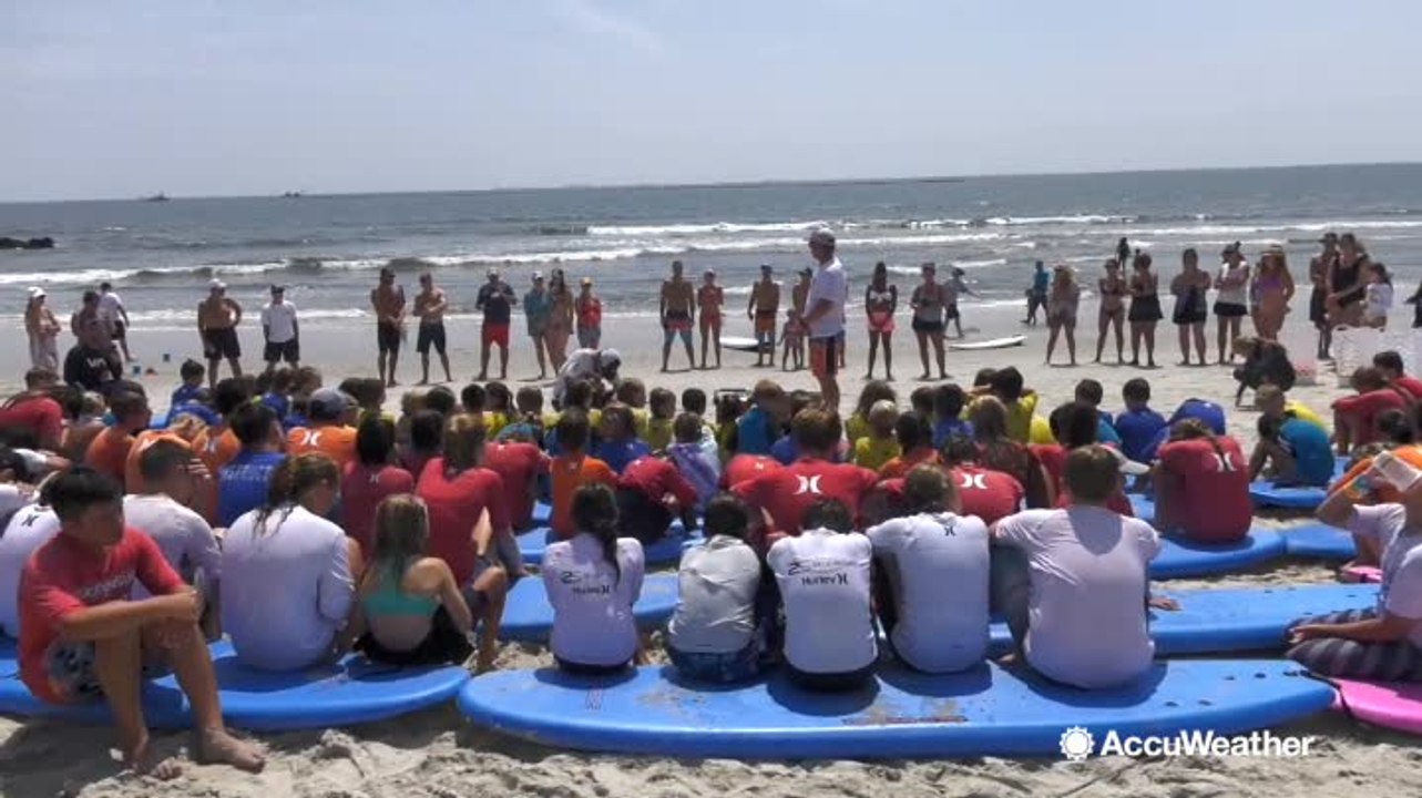 Perfect weather for surfing lessons in Long Beach, New York