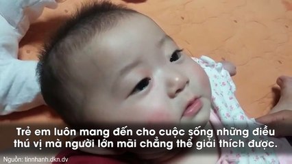 Nước mắt giàn giụa vừa muốn ngủ vừa muốn khóc, bé 3 tháng tuổi khiến người xem "rụng tim"