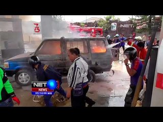 Petugas Kewalahan Memadamkan Api Mini Bus Yang Terbakar-NET5