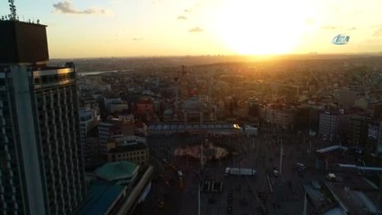 Sona Gelinen Taksim Camii'nde Gün Batımı Mest Etti.
