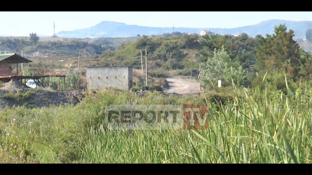 Report Tv në vendin ku kap autori i masakrës së Selenicës, policia e pikasi me dylbi