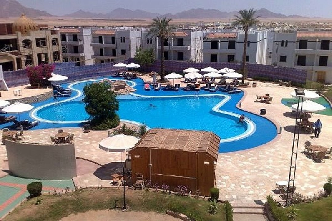 chalet sea and pool view for sale in Revira Beach ٌas Sider