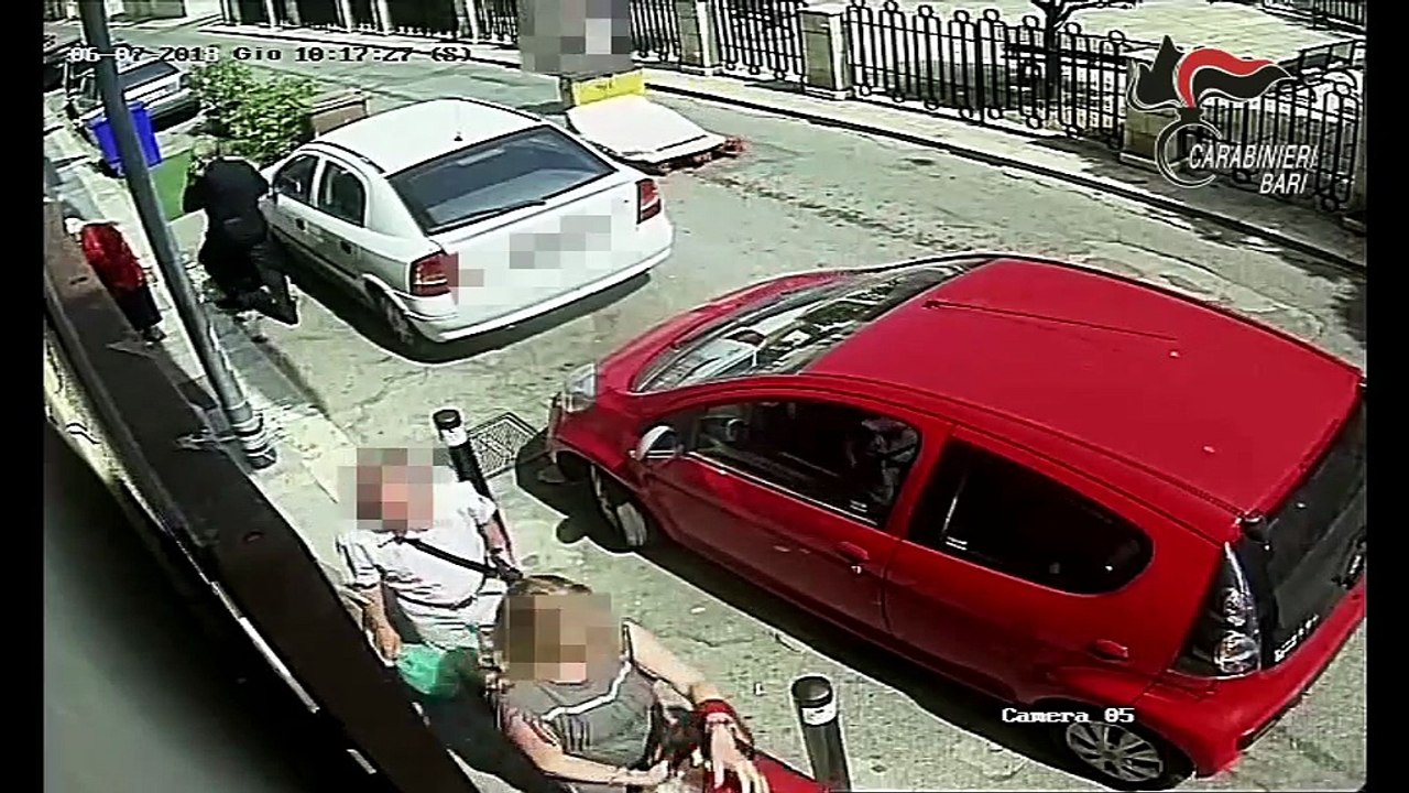 Molfetta ladro ripreso telecamere