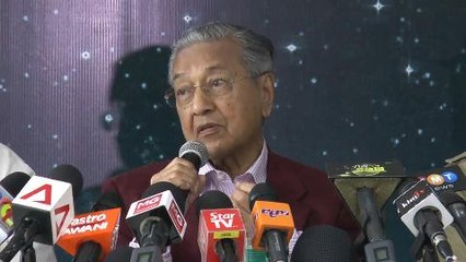 Скачать видео: Tun M: US confirms Jho Low purchase Equanimity with 1MDB funds