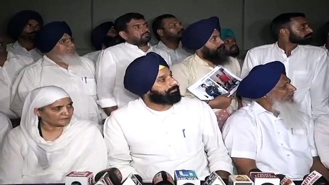 bikram majithia ਦੇਖੋ ਕਾਂਗਰਸੀ ਆਗੂ ਦੇ ਘਰ 8 ਸਾਲਾ ਬੱਚੀ ਨਾਲ ਕੀ ਕੀ ਦਰਿੰਦਗੀ ਹੋਈ..ਬਹੁਤ ਗੰਭੀਰ ਮਸਲਾ ਹੈ..ਜ਼ਰੂਰ ਸੁਣੋ ਮਜੀਠੀਏ ਦੀ ਗਲ੍ਹ