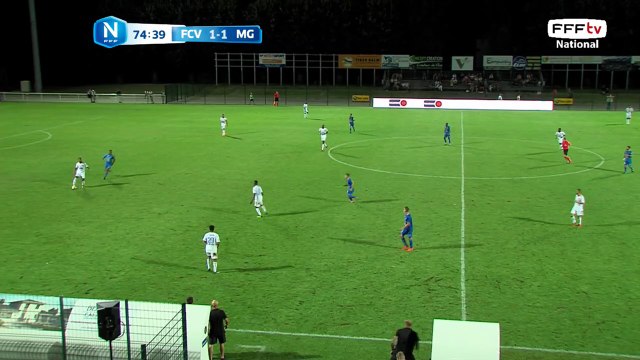 Belle interception mais MAMDU a mal négocié l'action.