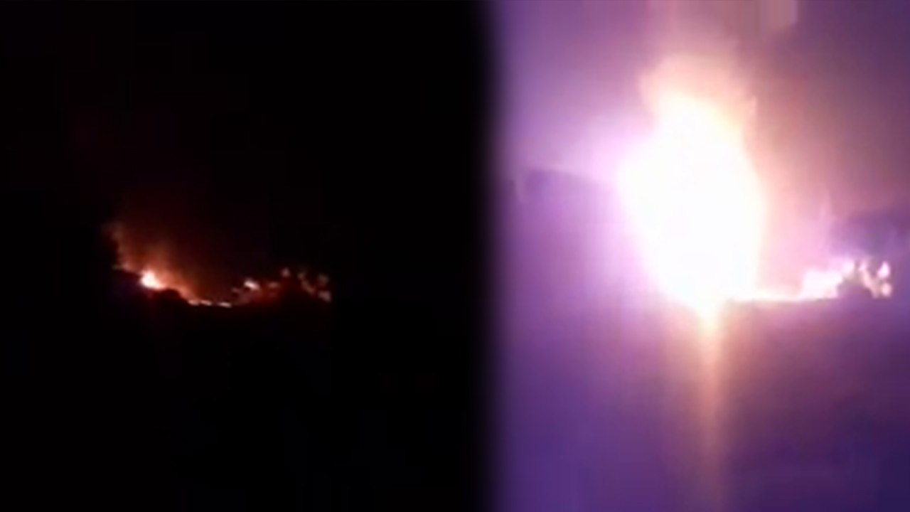 UP: सिलेंडर लदे ट्रक की डीसीएम से हुई टक्कर, हवा में उड़े दर्जनों जलते सिलेंडर