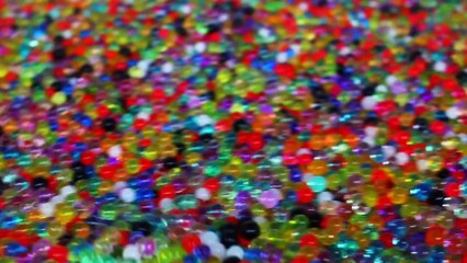 JE REMPLIS UNE PIÈCE D'ORBEEZ !! JustJonathan