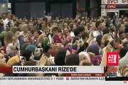 Erdoğan'ın Rize mitingi sırasında bir vatandaş doları yere attı: Bana bak sahte mi hakiki mi?