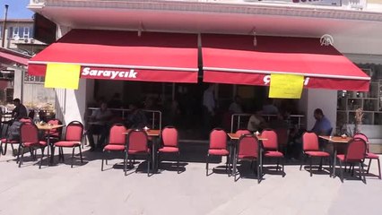 Dolarını Bozdurana Çay Bedava