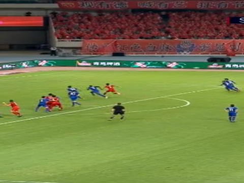 لقطة: الدوري الصيني الممتاز: وو لي يدكّ شباك شينوا بهدفٍ خاطفٍ للأنفاس