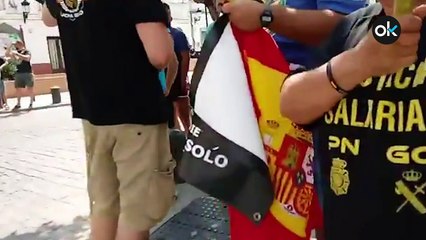 Abucheos a  Pedro Sánchez en su llegada a la reunión con Merkel