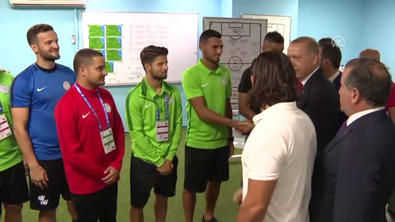 Cumhurbaşkanı Erdoğan, Çaykur Rizespor-Kasımpaşa Karşlaşmasını İzledi