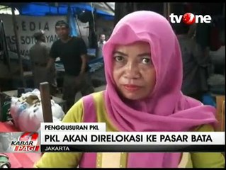 Aparat Satpol PP Gelar Penertiban 3000 PKL di Jakarta Selatan