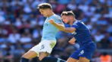 Tải video: Man City defenders must fight for places - Guardiola