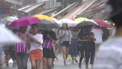 [날씨] 지칠 줄 모르는 폭염...곳곳 요란한 소나기 / YTN