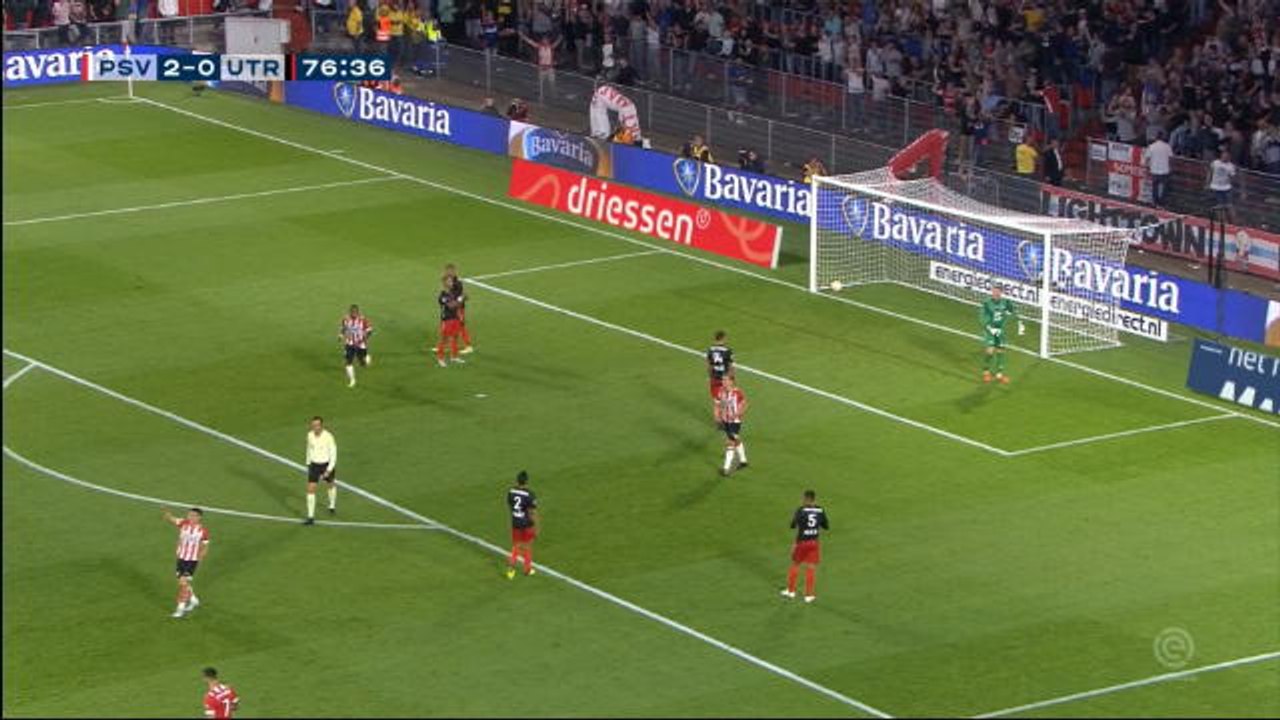 Pays-Bas - Lozano creuse l'écart pour le PSV avec un 3e but