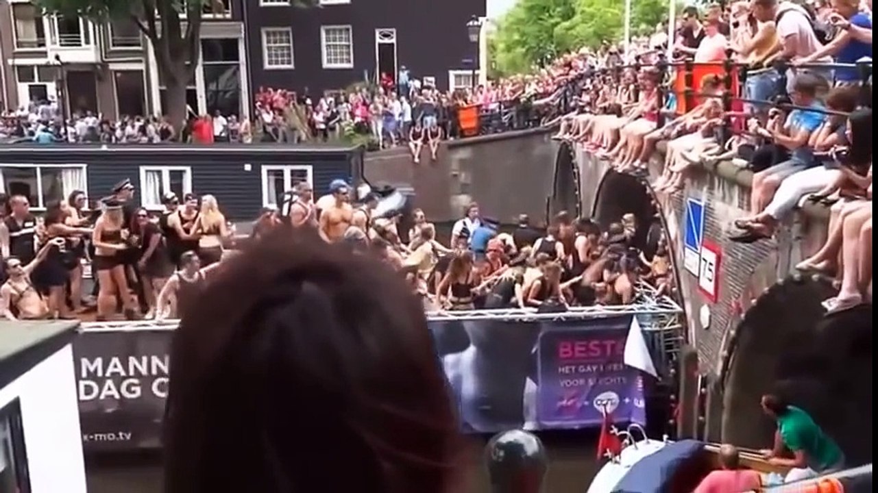 The ships did not crawl under the bridge! A selection of wrecks!