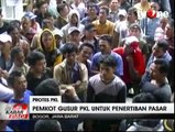 Demo Ribuan PKL di Depan Balaikota Bogor Ricuh