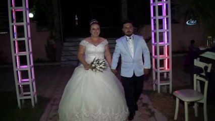 Edremit'te Sağdıçları Damada Görülmemiş Şakalar Yaptı
