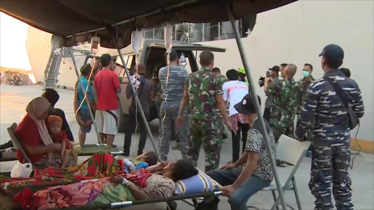 مستشفيات ميدانية لاستقبال جرحى زلزال جزيرة لومبوك