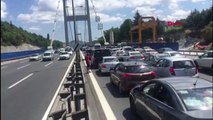 FSM girişinde kaza: Trafik kilit