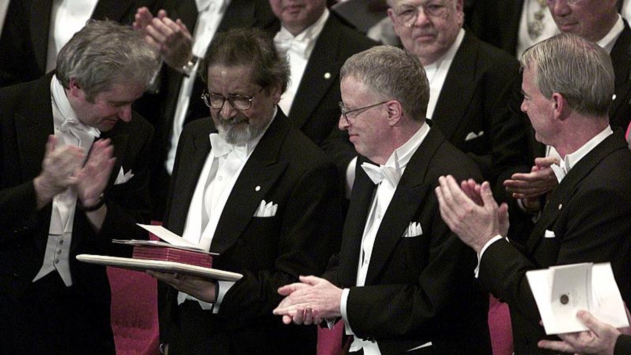 V.S. Naipaul (85†): Ein Leben erfüllt mit 'wunderbarer Kreativität'