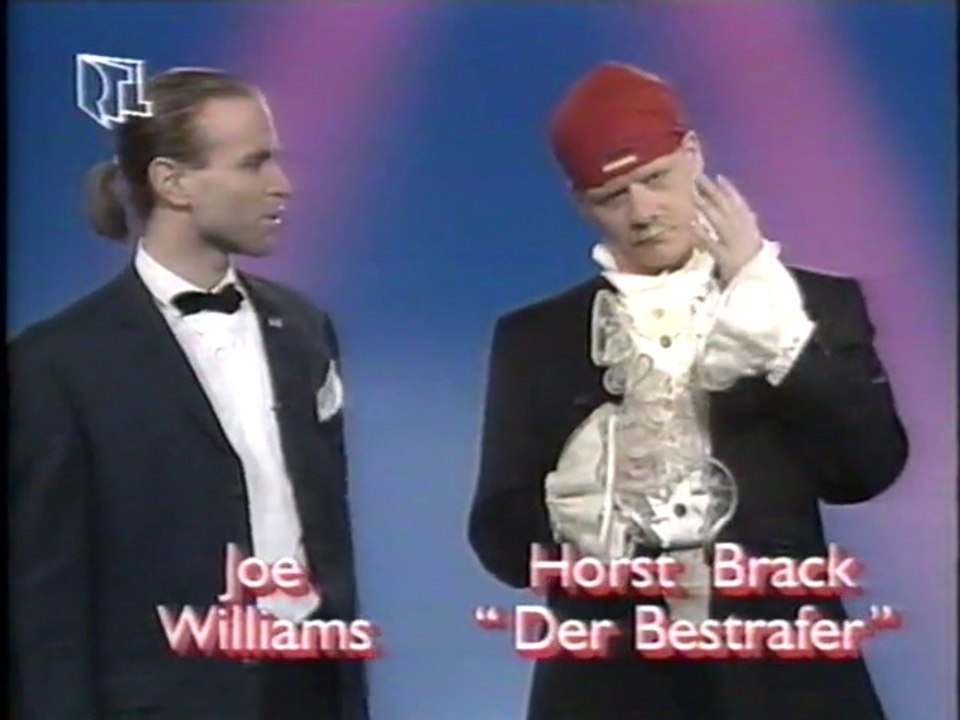 Teil 7 - Horst Brack erholt vom Rene Lassartesse Angriff + Interview Hulk Hogan zu DER HAMMER 1989-11-06