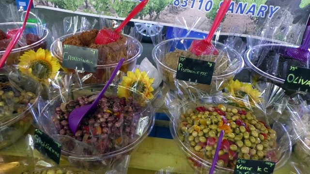 Hautes-Alpes : Au marché de Chorges, on prend le temps avec les clients !
