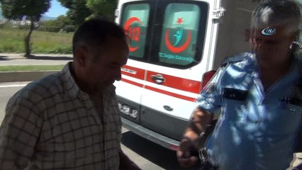 Otomobil kamyonete çarptı; 1 yaralı