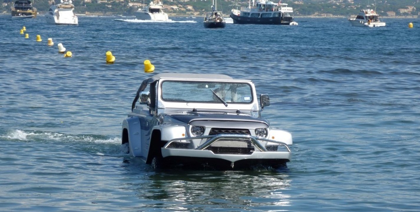 Une voiture qui roule sur l'eau aperçue à Saint-Tropez - Vidéo Dailymotion