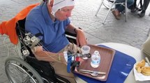 Investigadores de la Universidad de Tubinga, Alemania, están experimentando con un exoesqueleto de la mano que puede facilitar la vida de los tetrapléjicos.
