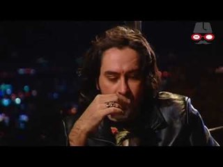 أجمل مشاهد الخط الأحمر ـ الحرامية اعتدوا على بنت مصابة بالإيدر داخل المركز ـ نضال سيجري ـ قاسم محلو