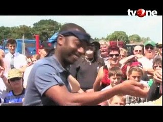 Serunya Kejuaraan Lempar Telur di Inggris