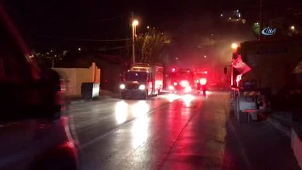 İzmir'de Metruk Bir Evde Yangın Çıktı