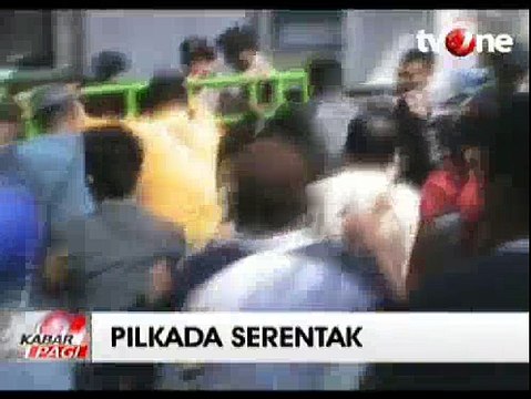 Unjuk Rasa, Massa Dobrak Kantor KPU Kota Mataram