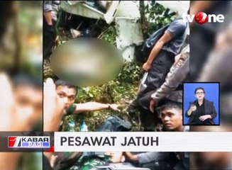 Detik-detik Evakuasi Korban Selamat Pesawat Jatuh di Papua