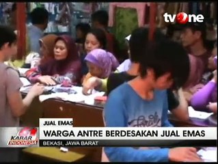 Warga Bekasi Berdesakan untuk Jual Emas