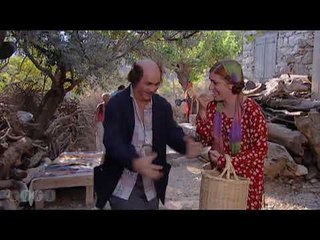 مشهد بيموت من الضحك فرحة اسعد بالضيوف الاجانب  - ضيعة ضايعة HD