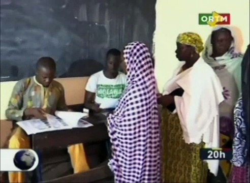 ORTM/Le président Candidat Ibrahim Boubacar Keita accompli son vote au groupe scolaire Gaoussou Doumbia